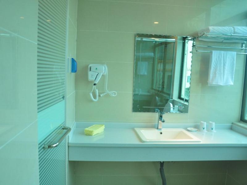 Greentree Alliance Sanya Jiyang District Yalongwan Road Hotel Exterior photo
